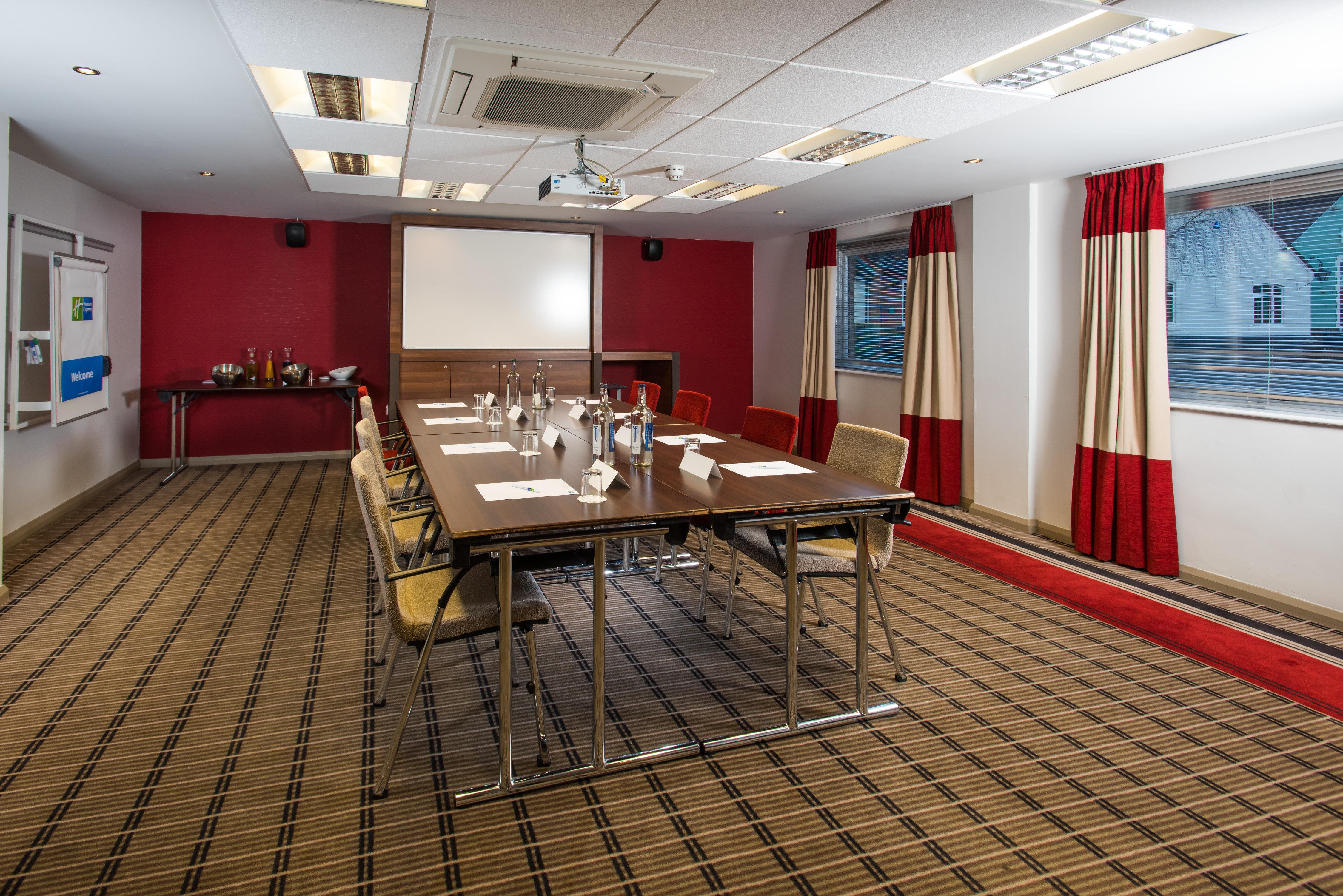 Holiday Inn Express Warwick - Stratford-Upon-Avon, An Ihg Hotel Εξωτερικό φωτογραφία