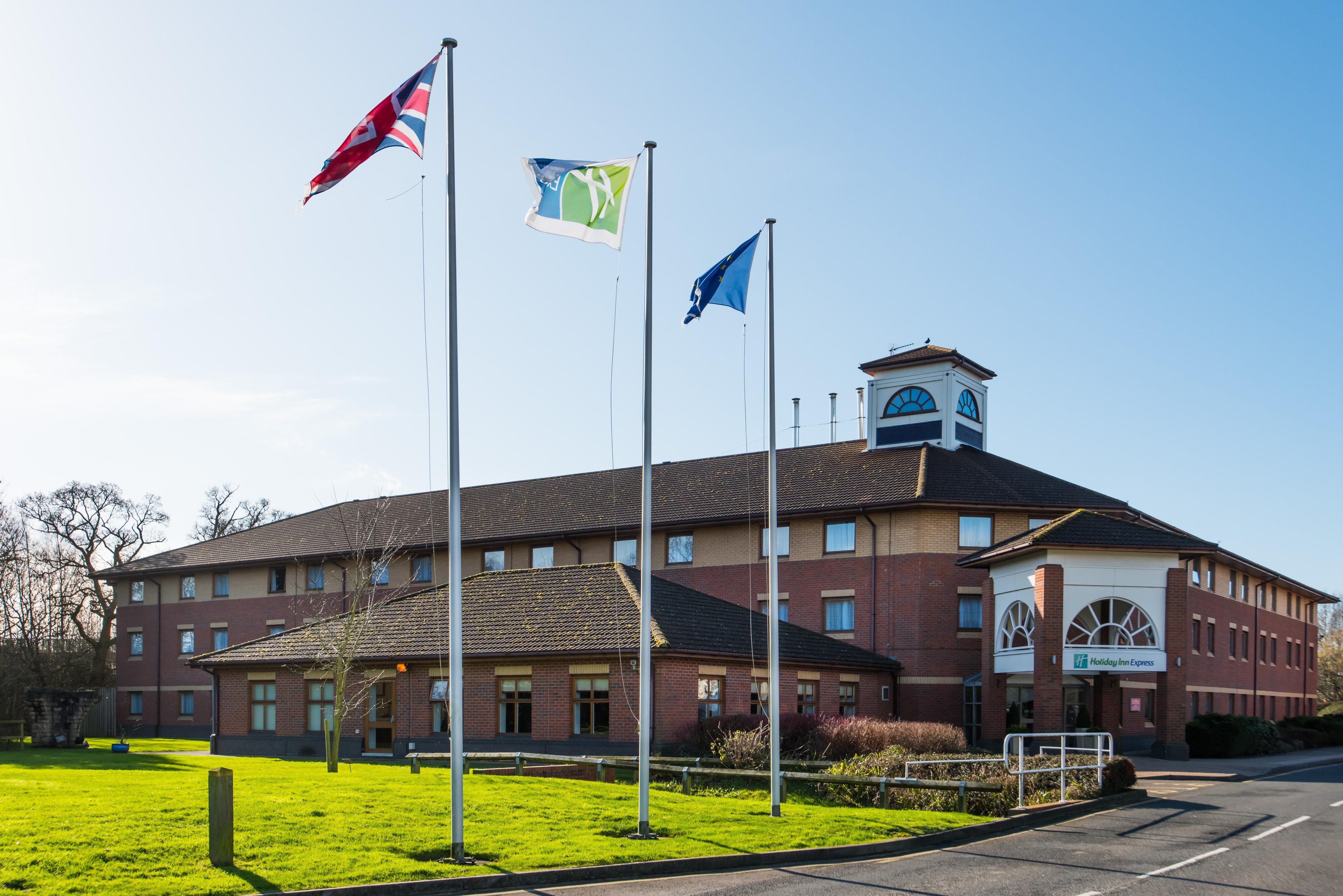 Holiday Inn Express Warwick - Stratford-Upon-Avon, An Ihg Hotel Εξωτερικό φωτογραφία