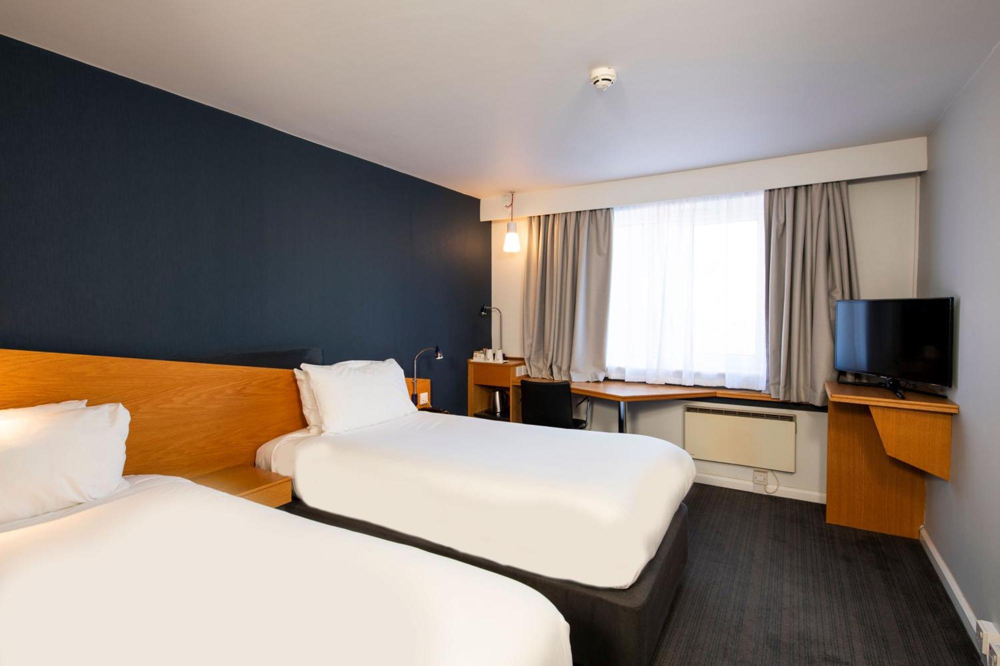 Holiday Inn Express Warwick - Stratford-Upon-Avon, An Ihg Hotel Εξωτερικό φωτογραφία