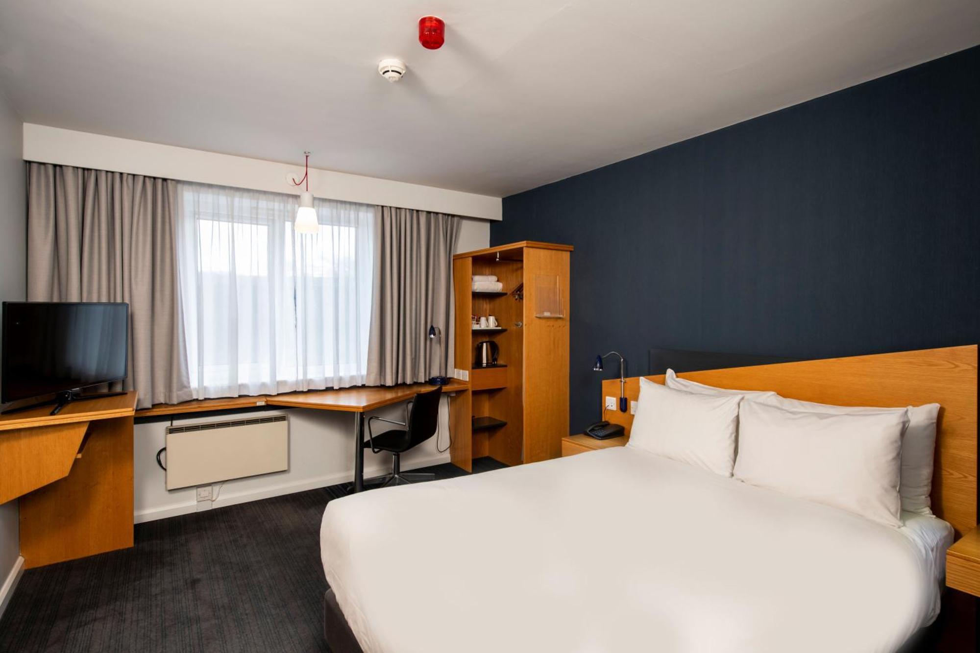 Holiday Inn Express Warwick - Stratford-Upon-Avon, An Ihg Hotel Εξωτερικό φωτογραφία