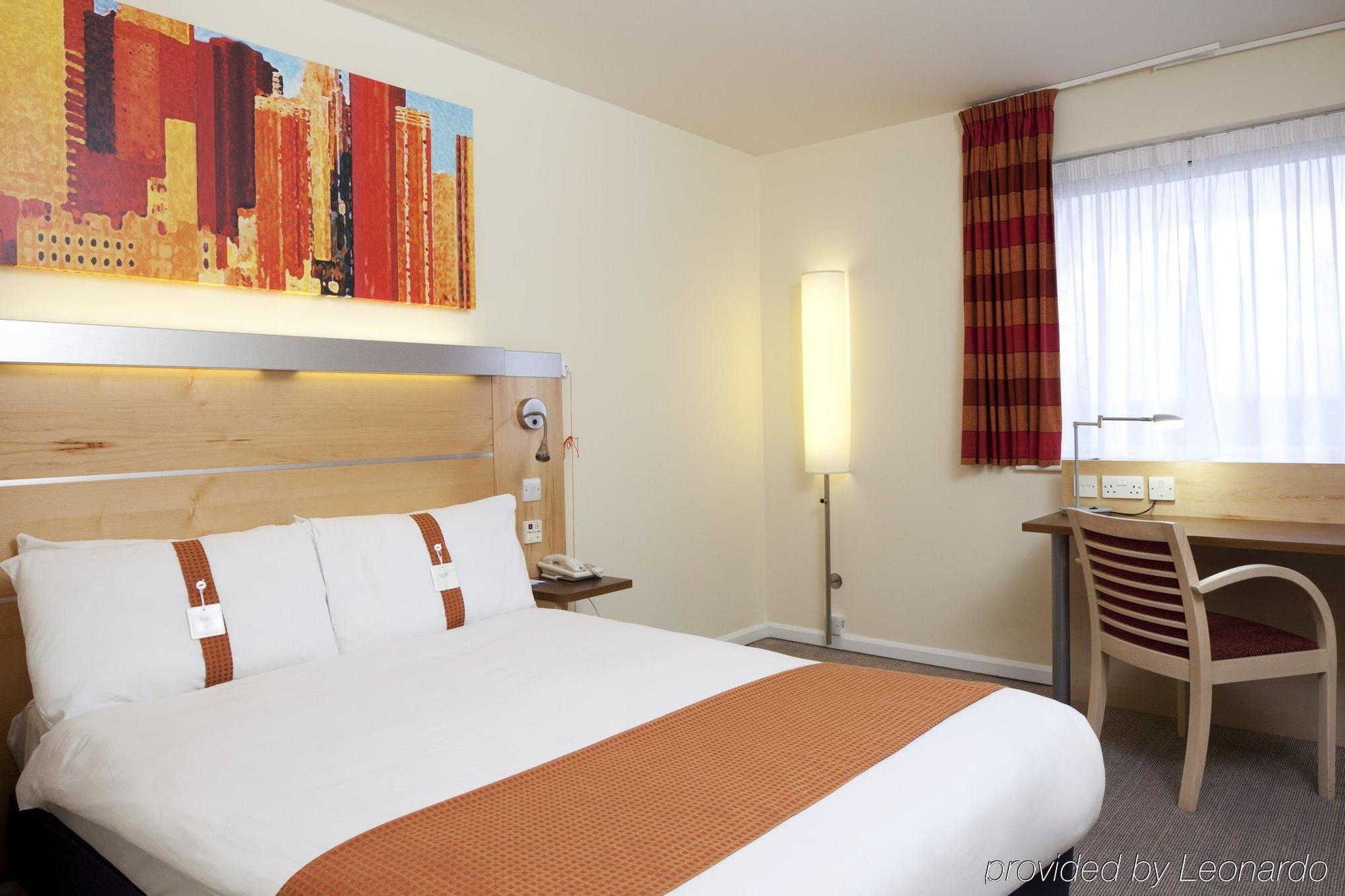 Holiday Inn Express Warwick - Stratford-Upon-Avon, An Ihg Hotel Εξωτερικό φωτογραφία