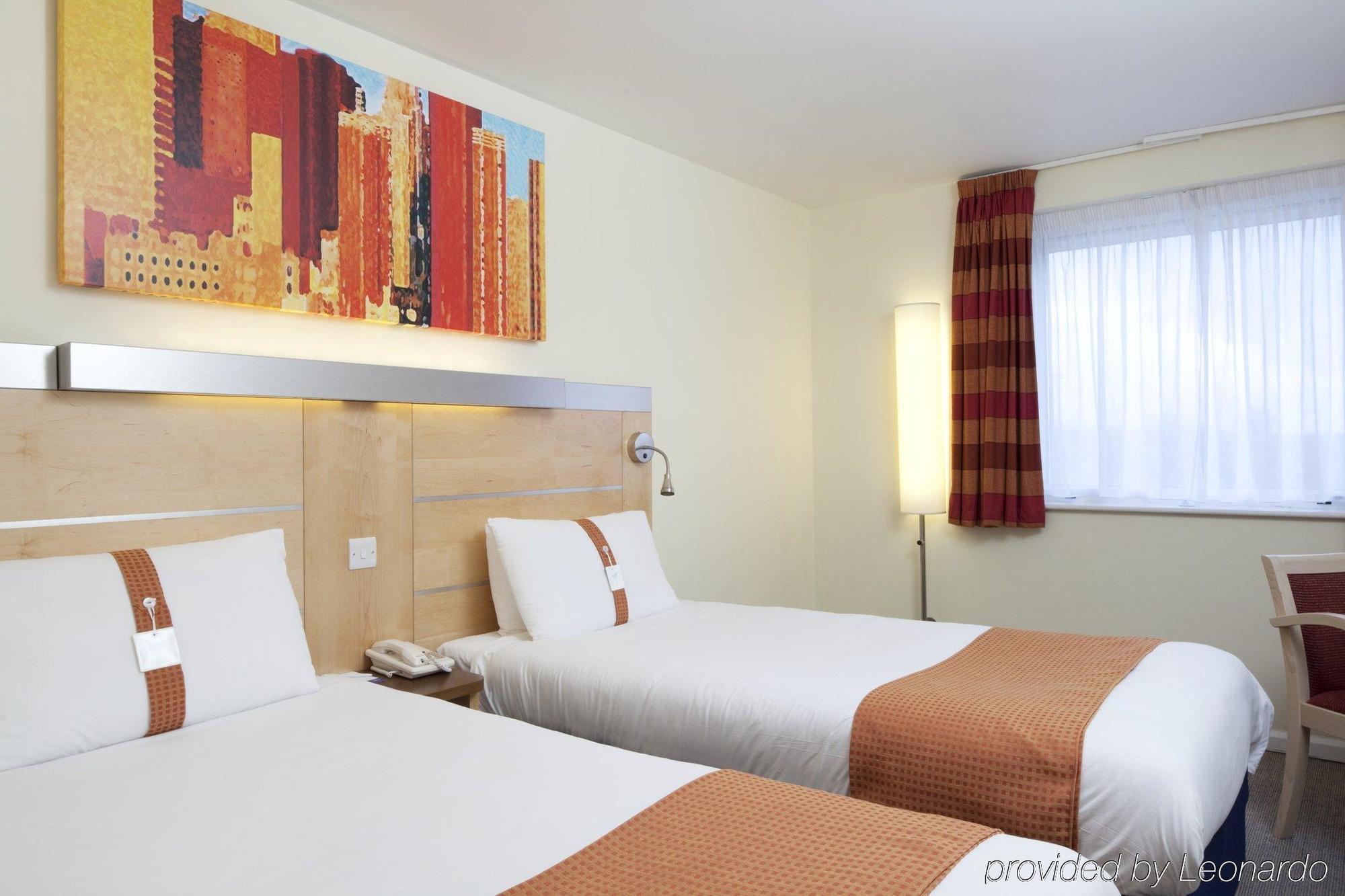 Holiday Inn Express Warwick - Stratford-Upon-Avon, An Ihg Hotel Εξωτερικό φωτογραφία