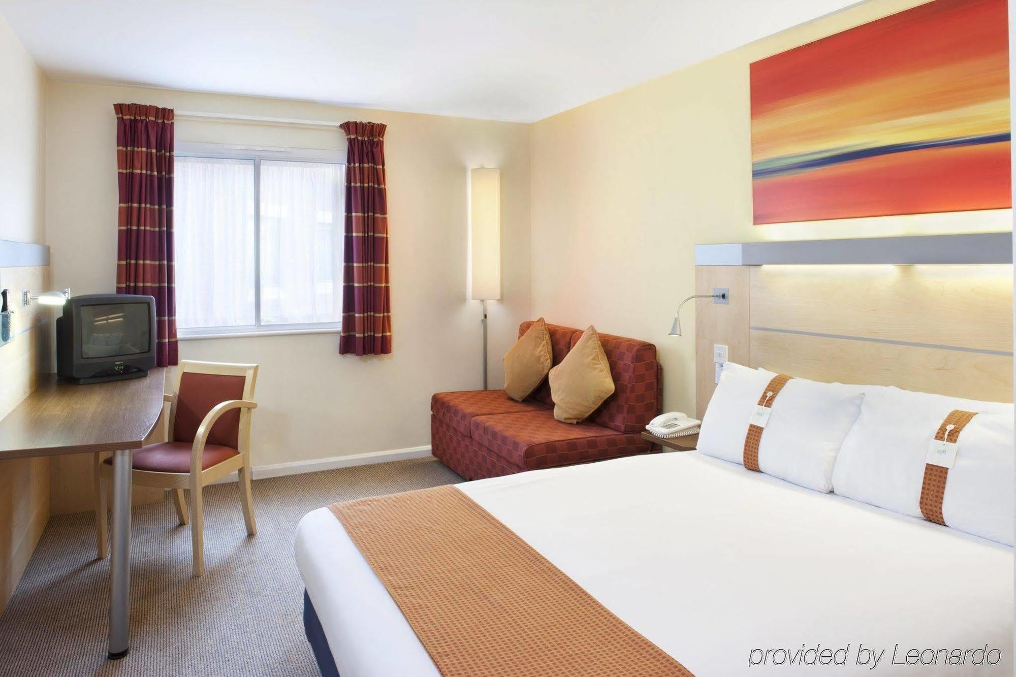 Holiday Inn Express Warwick - Stratford-Upon-Avon, An Ihg Hotel Εξωτερικό φωτογραφία