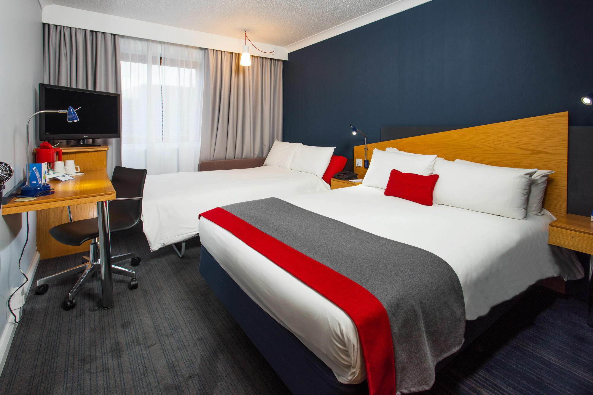 Holiday Inn Express Warwick - Stratford-Upon-Avon, An Ihg Hotel Εξωτερικό φωτογραφία