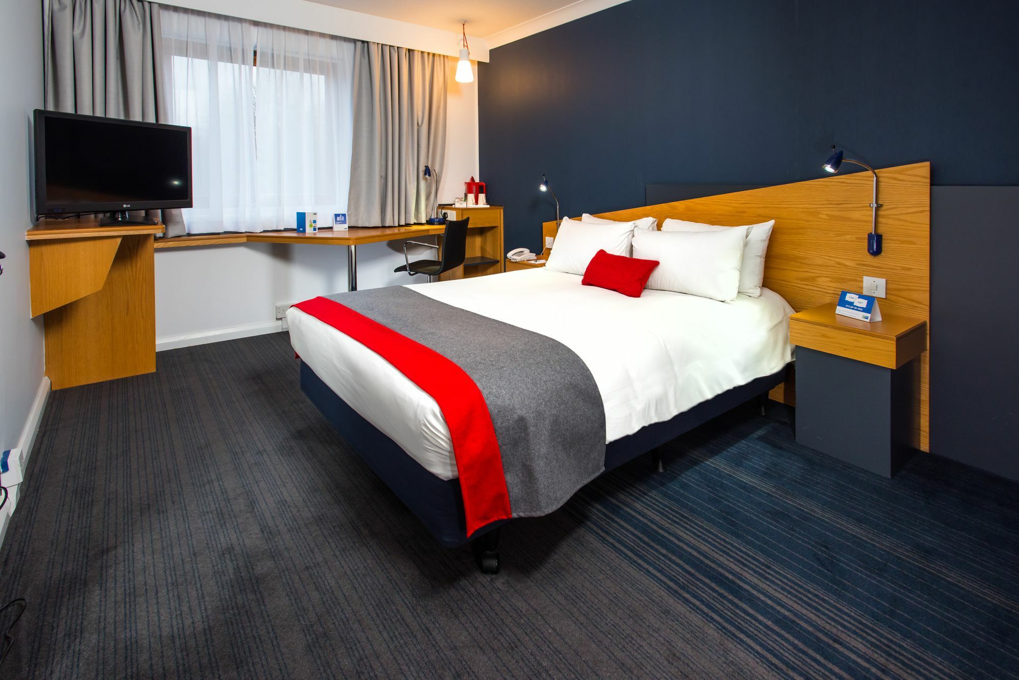 Holiday Inn Express Warwick - Stratford-Upon-Avon, An Ihg Hotel Εξωτερικό φωτογραφία